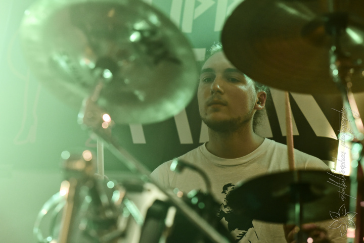 Spirit Detective im Lokal ohne Namen